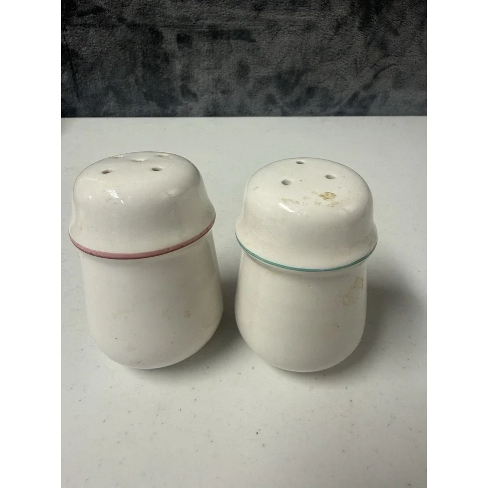vintage Atico International ceramic snowman Christmas salt and pepper shakers